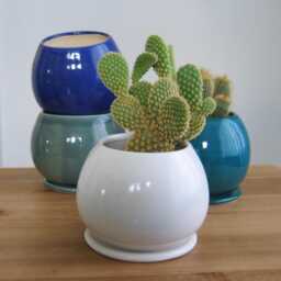 Medium Pottery Sphere Planter With Drainage Tray - Handmade Minimalist Ceramic Succulent Plant Pot - thumbnail 2