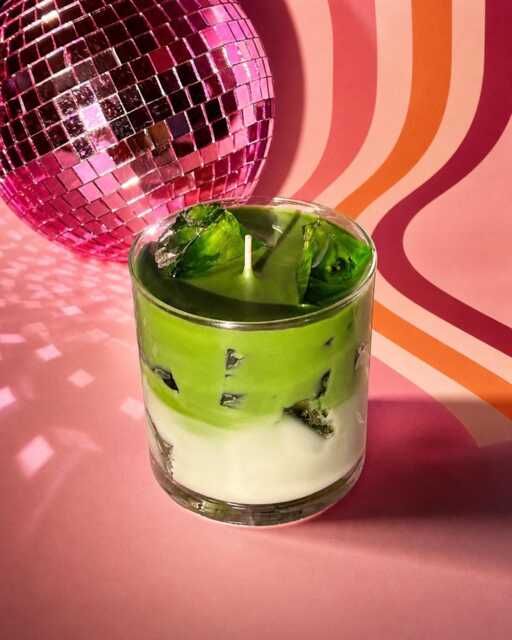 Iced Matcha Latte Candle 10 Oz Coconut Wax Vanilla Scent - image 1