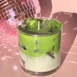 Iced Matcha Latte Candle 10 Oz Coconut Wax Vanilla Scent - thumbnail 4
