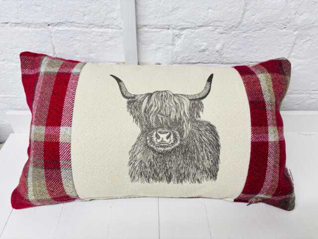 Highland Cow Cushion - image 1