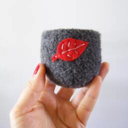 Air Plant Planter - Grey/Lavender Wool Felted Bowl With Bright Green Leaf Ring Catch All Pot Gifts For Gardeners - thumbnail 4