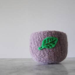 Air Plant Planter - Grey/Lavender Wool Felted Bowl With Bright Green Leaf Ring Catch All Pot Gifts For Gardeners - thumbnail 2