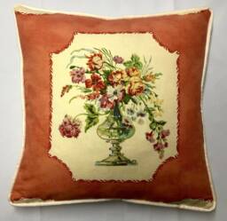 Coquilles Et Fleurs Linen Pillow - thumbnail 1
