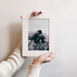 Photo Print With Passe-Partout Man On The Rocks - thumbnail 1
