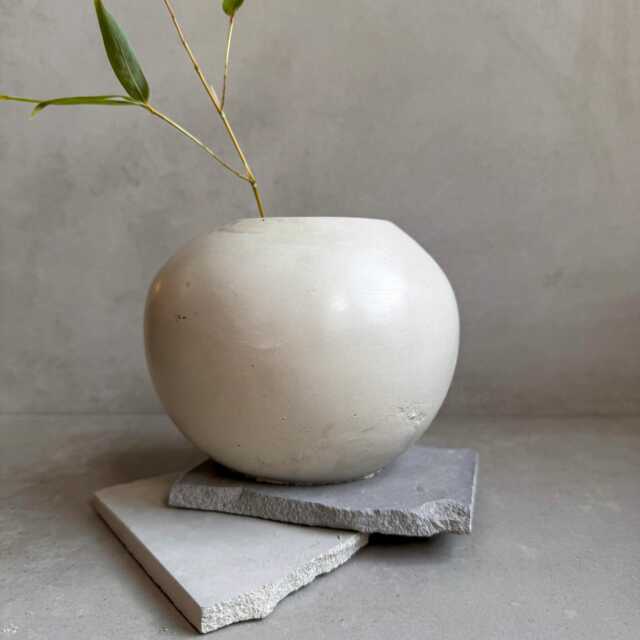 Wabi Sabi Concrete Vase, Modern Ball Minimalist Pottery, Japandi Vase Decor, Flower Container, Abstract Art Handmade Bud - image 1