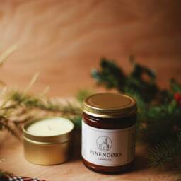 Woods + Musk Soy Wax Candle - thumbnail 4