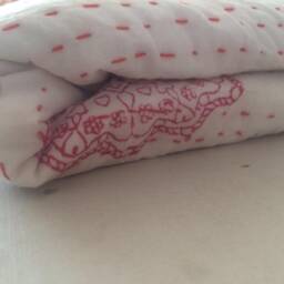 Handmade Red Floral Kantha Quilt Lightweight Cotton Bedspread - thumbnail 3