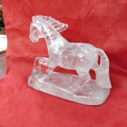 Crystal Quartz Horse - White Horse Sculptures Carved Stone Animals Animal Figurines Sculptures Gemstone Artifacts - thumbnail 1