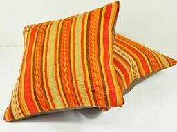 Set Of 2 Handwoven Wool Kilim Pillow Covers - thumbnail 2
