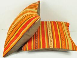 Set Of 2 Handwoven Wool Kilim Pillow Covers - thumbnail 3