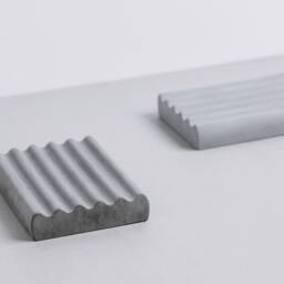 Wave Concrete Soap Dish, Scalloped Minimalist Holder, Modern Curved Tray, Grey Cement Bathroom Decor, Unique Wavy Saver Gift - thumbnail 4