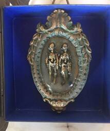 Nicho. Wedding, Anniversary, Day Of The Dead, Love, Marriage, Unique. Hand Made. Skull, Skeleton, Couple. Art. Sculpture. Mexican. Oak - thumbnail 3
