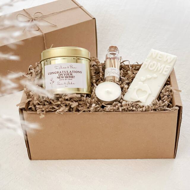 New Home Candle & Wax Melt Gift Set - Housewarming Personalised Handmade Soy Wood Wick - image 1