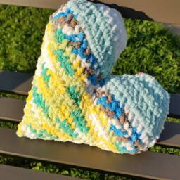 Crochet Heart Pillow, Valentine's Day, Plush, Stuffed Heart, Amigurumi, Patchwork Throw Pillow - thumbnail 2