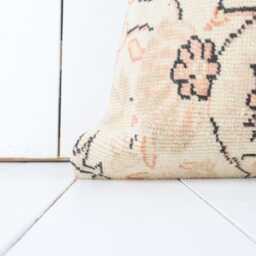 Vintage Turkish Kilim Pillow Cover, Floral Accent, 20x20 Inch - thumbnail 2