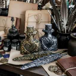 Gothic Stationery Set Ornate Quill Feather Pen, Hand-Sculpted Heart Holder, & Matching Inkwell Bottle - thumbnail 2