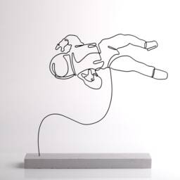 Handmade Astronaut Wire Sculpture Abstract Space Decor - thumbnail 2