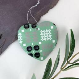 Welsh Tapestry Blanket Print Christmas Heart Shaped Baubles - thumbnail 4