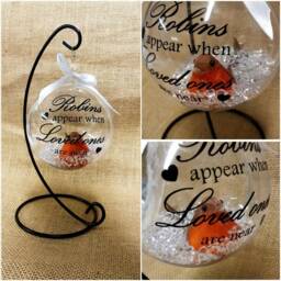 Robins Appear When Loved Ones Are Near Bauble Christmas Tree Memorial Decoration - thumbnail 2