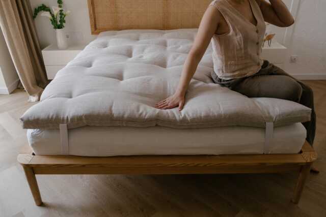 Organic Hemp Topper Hemp Fiber Filling Thick in Non-Dyed Natural Linen Fabric With Elastic Bands At The Corners Handmade Futon - image 1