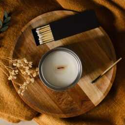 Apple Doughnut Crackle Wick Candle, Bakery Inspired Doughnuts - thumbnail 3