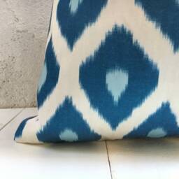 Silk Ikat Pillow Cover 24x24, Handwoven Decorative Cushion - thumbnail 3
