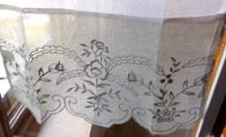 Embroidered Curtain in Polyester Voile, 45x60 cm, 2 Colors