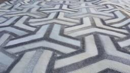 Cowhide Patchwork Rug Y Gray White - thumbnail 1