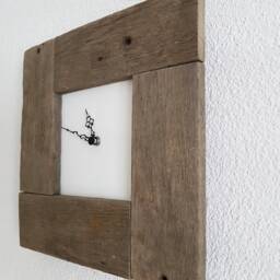 Wall Clock Made Of Driftwood - thumbnail 4