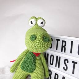 Crochet Toy Box Crocodile - thumbnail 2