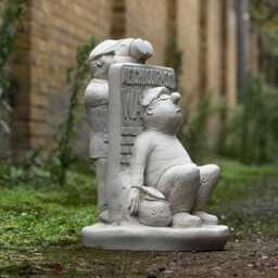 Neighbourhood Watch Garden Sculpture Concrete Funny Thief Ornament Whimsical Man Outdoor Decor Unique Cement Statue Humorous Yard Art Gift - thumbnail 2