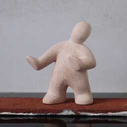 Disgust - Expressive Ceramic Figurine For Sandplay & Counseling - thumbnail 2