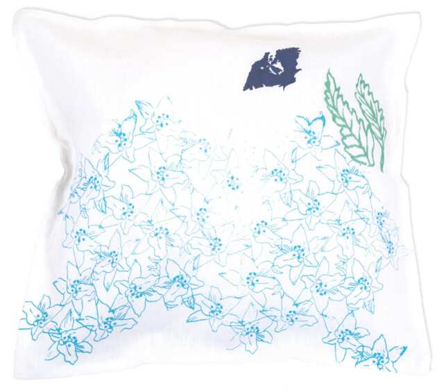 White & Blue Lilies Cushion Cover - image 1