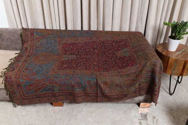 Luxury Boiled Pure Merino Wool Reversible Sofa Or Bed Throws For Ultimate Comfort & Style - Classic Indian Paisley in Multicolour - image 1