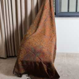 Luxury Boiled Pure Merino Wool Reversible Sofa Or Bed Throws For Ultimate Comfort & Style - Classic Indian Paisley in Multicolour - thumbnail 4