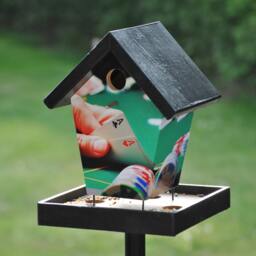 Poker Game Bird Feeder - thumbnail 2