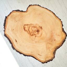 The Wood Coffee Table , Live Edge Coffee Table, Rustic Mid-Century Unique Linden Slab, Round - thumbnail 2