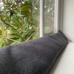 Soft Draught Excluder Easy Molding, Plastic-Free Door Stopper - thumbnail 2