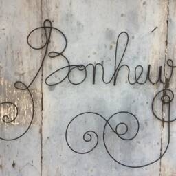 Word Happiness Love in Annealed Wire, Message Metal Phrase, Quote, Wall Decoration, Letter, Door Plate, Gift Idea - thumbnail 2