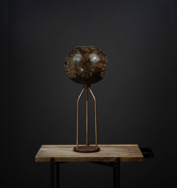 Shell Modern Table Lamp - image 1