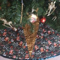 Extra Large Nutcracker Christmas Tree Skirt, Quilted Skirt. 72 - thumbnail 3