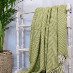 Green Fringed Throw Blanket Merino Wool - thumbnail 3
