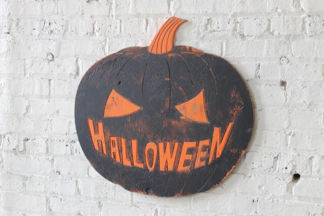 Halloween Pumpkin Wooden Wall Art Trick Or Treat Decor Spooky Outdoor Head Sign - image 1
