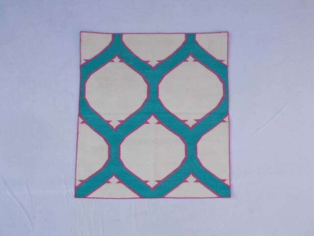 Square 3'x3' Size Cotton Beautiful Ramagreen Colour With White & Pink Hand Woven Rug - image 1