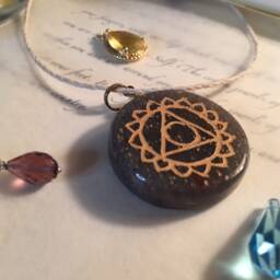 Throat Chakra Meditation Candle - thumbnail 3