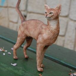 Abyssinian Cat Figurine(Shall We Take A Walk Together? - thumbnail 2