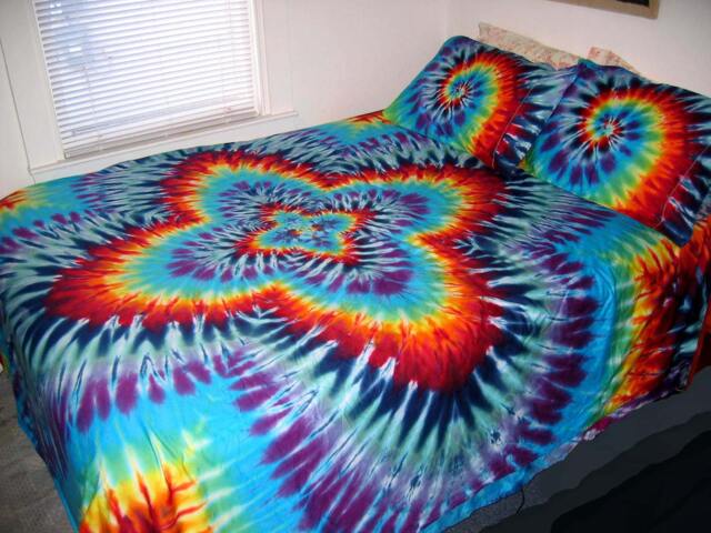 Custom Tie-Dyed Sheet Set, All Sizes Available, Cotton Sateen, Hand-Dyed - image 1