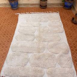 White Berber Wool Rug Abstract Embossed Tribal Design - 5 X 7.7 Ft - thumbnail 3