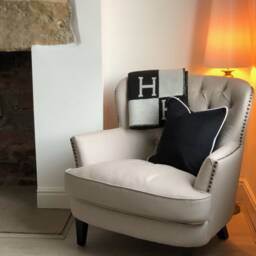 Handmade Black Velvet Cushion Cover, White Piping - Luxury - thumbnail 3