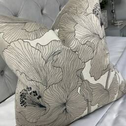 John Lewis & Partners Atulya Fabric, Floral Cushion Cover, Pillow Designer Fabric Weave High Quality/Worldwide Shipping - thumbnail 3